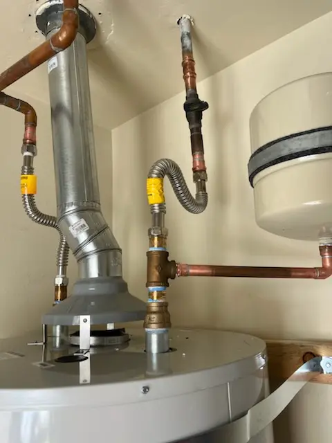 Water heater installation and plumbing repair in Lockbourne